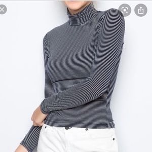 Brandy Melville Stripped Turtleneck!!!